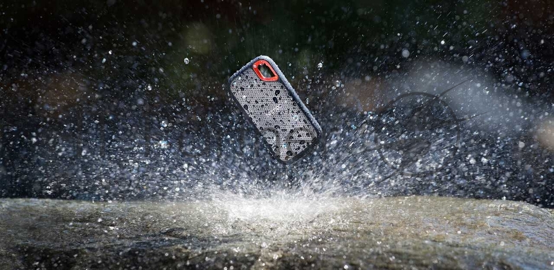 Внешний твердотельный накопитель SanDisk Extreme 4TB Portable SSD - up to 1050MB/s Read and 1000MB/s Write Speeds, USB 3.2 Gen 2, 2-meter drop protection and IP55 resistance