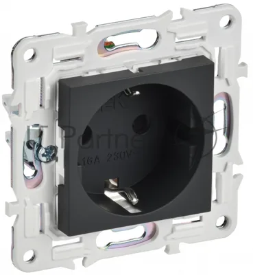 Розетка IEK SKANDY SK-R04G (SK-R14-16-K53) с заземлением, с защитными шторками 16А, графит