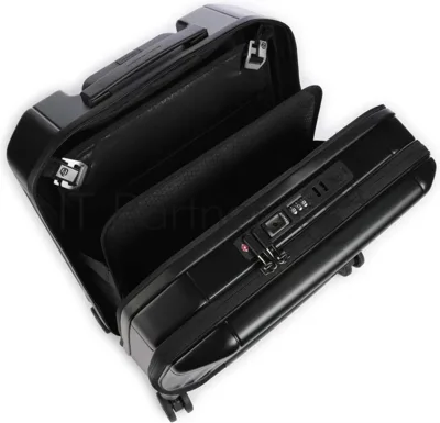 Чемодан Piquadro PQ LIGHT BV6552PQL/NO 23x41x40см поликарбонат черный