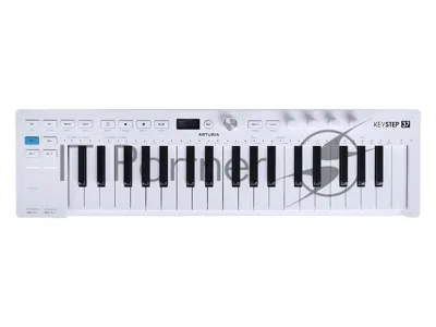 MIDI клавиатура Arturia KeyStep 37 MK2 37 клавиш с чувствительностью к силе нажатия и послекасанием, OLED-экран, секвенсор, арпеджиатор, 4х 3,5-мм CV-Out, MIDI-In/Out, Sync I/O, вход для педали сустейна/экспрессии (TRS), Type-C