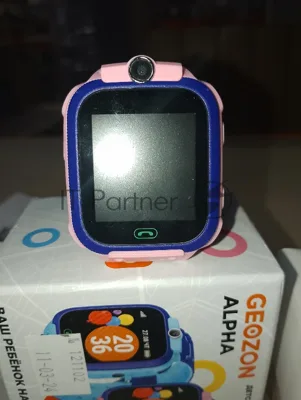(Из ремонта) Умные часы GEOZON ALPHA PINK G-W16PNK [Cм.описание!]