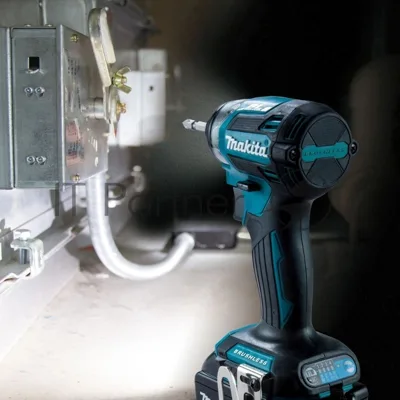 Шуруповерт Makita DTD173Z, 18 В, 2 Ач, 180 Нм, бесщеточный, ударный