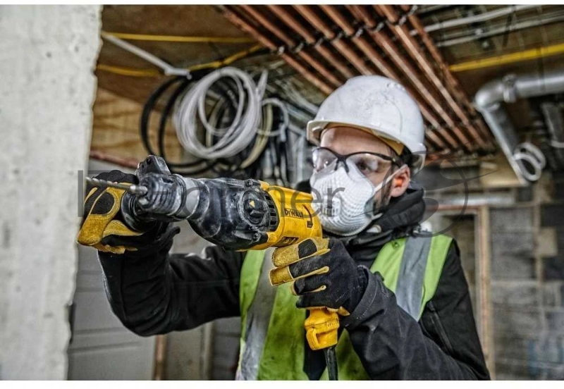 Перфоратор DeWalt D25033-QS патрон:SDS-plus уд.:2Дж 710Вт
