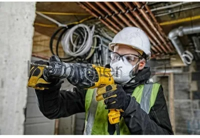 Перфоратор DeWalt D25033-QS патрон:SDS-plus уд.:2Дж 710Вт