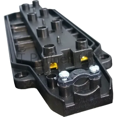Колодка AY-KA ОУ 3-ая каучук с/з 16A IP44 черная (5530000)