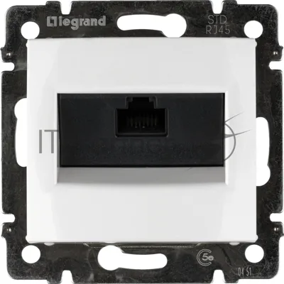 Компьютерная розетка Legrand Valena 774230, белая RJ45 5 кат UTP