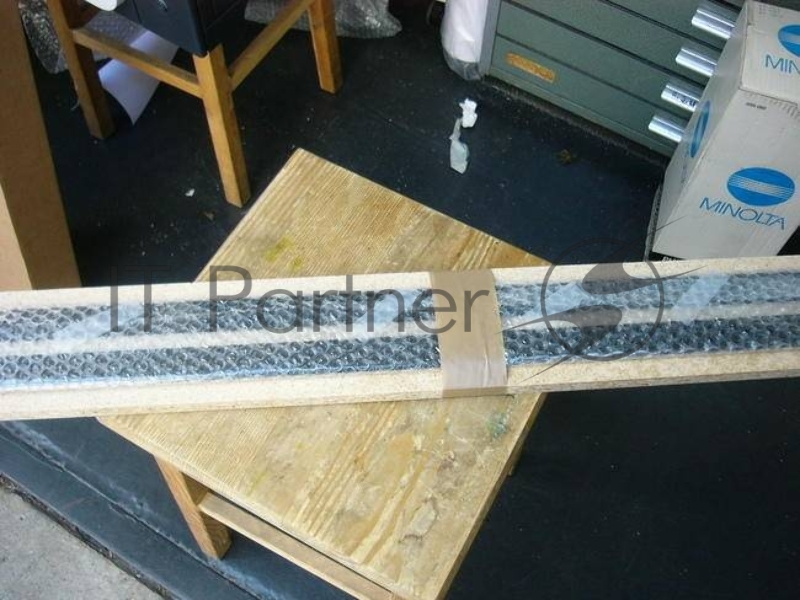 Стекло сканера в сборе 24" HP DJ 820/4520/T1100/T1120/T1200 (Q1277-60014)