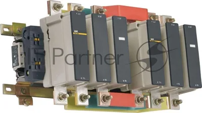 Контактор КТИ-76303 реверс 630А 230В/АС3 IEK KKT73-630-230-10